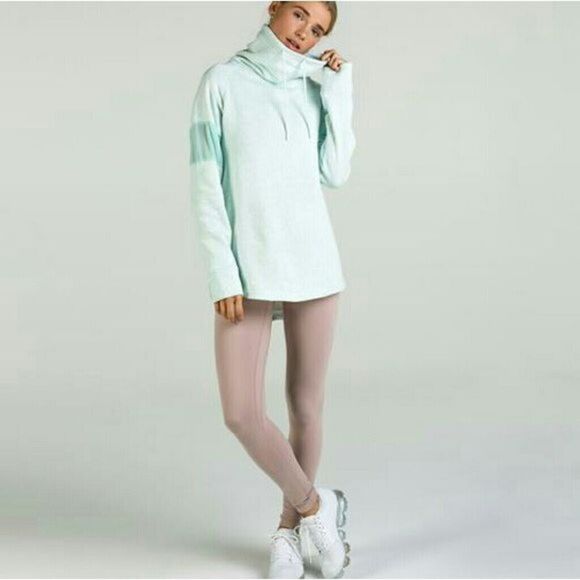 ✨Gymshark Women Slouch Hoodie✨ - Picture 3 of 8